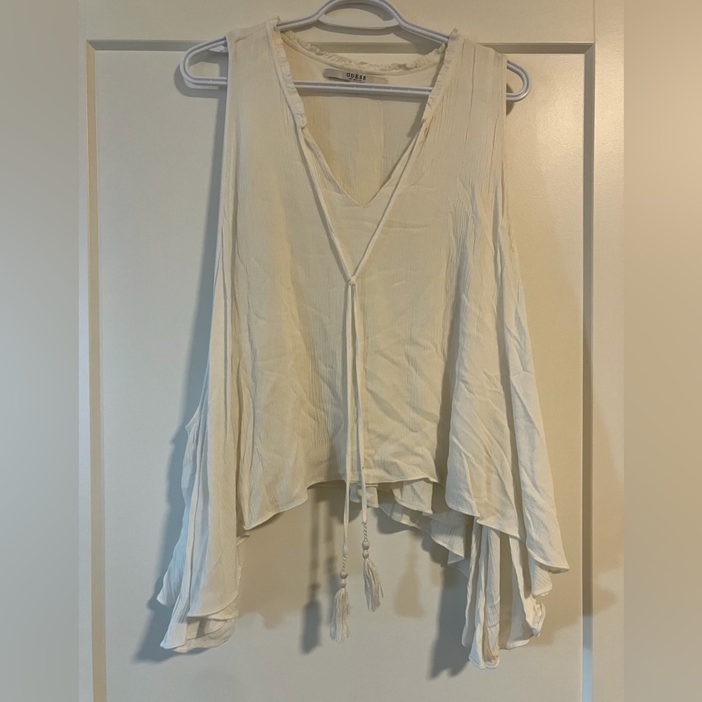 GUESS Cream Handkerchief Tank Top |
Size XL | Flowy Boho Vibes